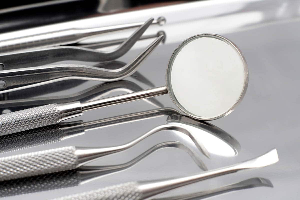 examples of dental tools that professionals use